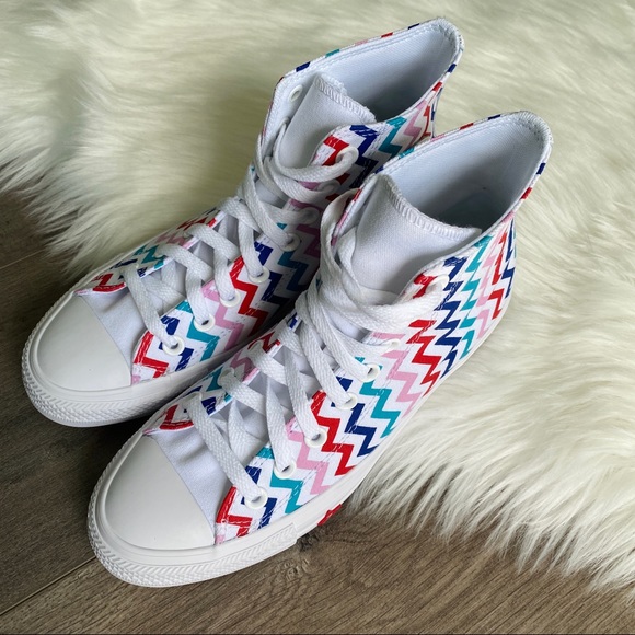 NWT Converse Chuck Taylor All Star Voltage HI Top - Picture 4 of 10